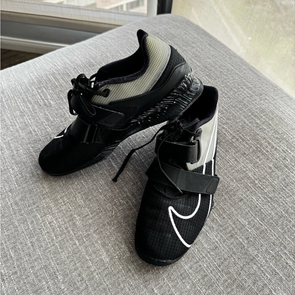 NIKE ROMELOS 4 WeighLifting ATHLETIC SHOES - Picture 9 of 11